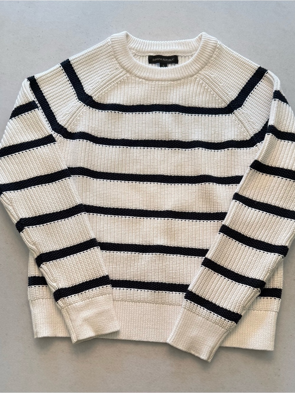 Banana Republic White & Navy Striped Knit Sweater Size S